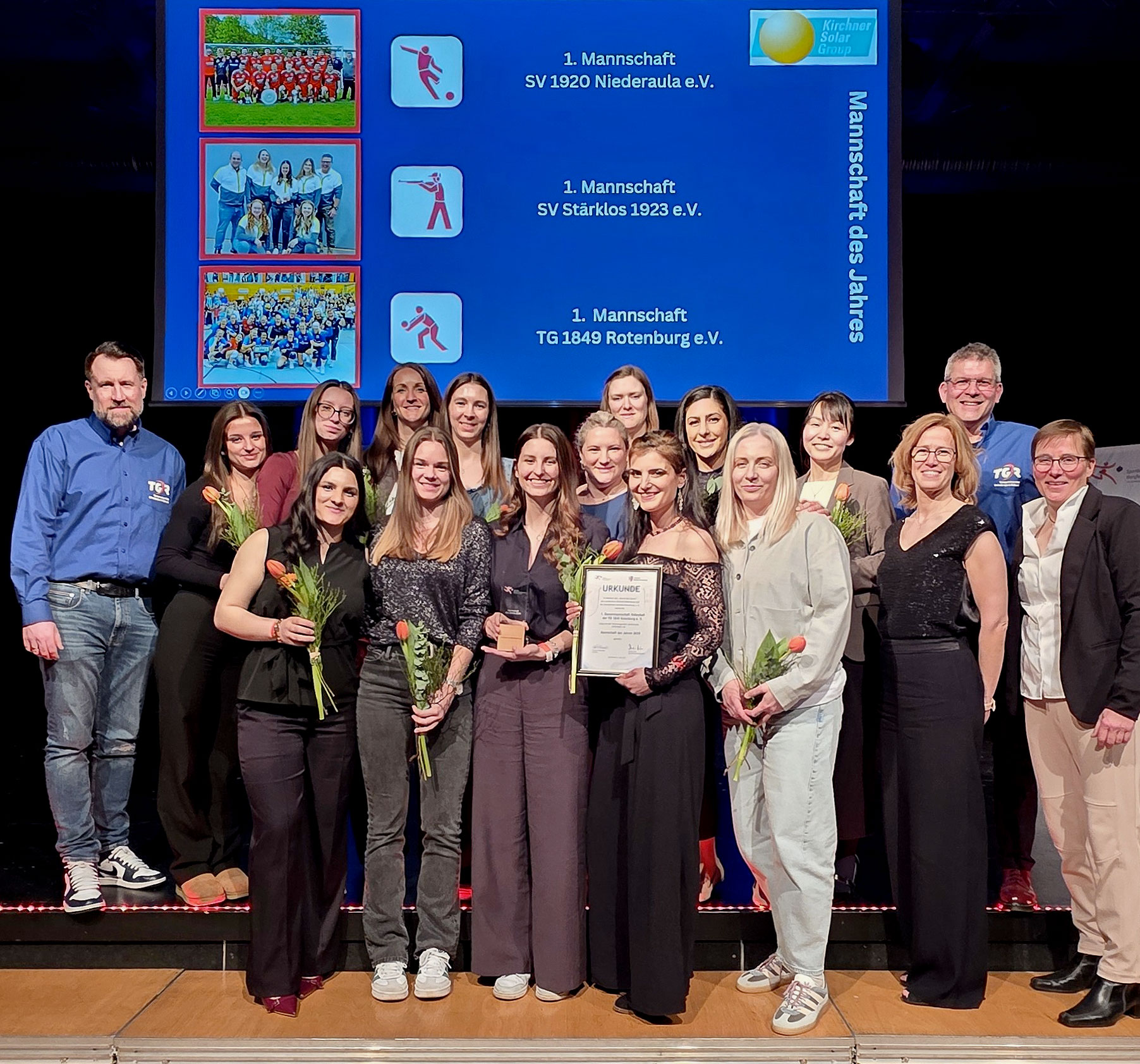 TGR-Volleyballerinnen werden erneut zur Mannschaft des Jahres im Sportkreis Hersfeld Rotenburg gewählt TGR-Volleyballerinnen werden erneut zur Mannschaft des Jahres im Sportkreis Hersfeld Rotenburg gewählt